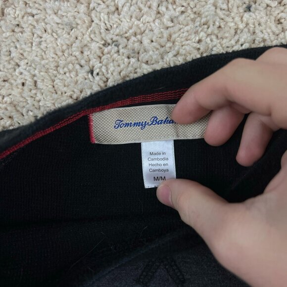 Tommy Bahama Medium Light Sweater Pullover Crew Neck Black Gray, Red Logo - Picture 4 of 7